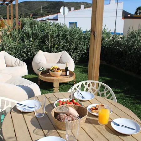 Casa Arrifana Holiday home