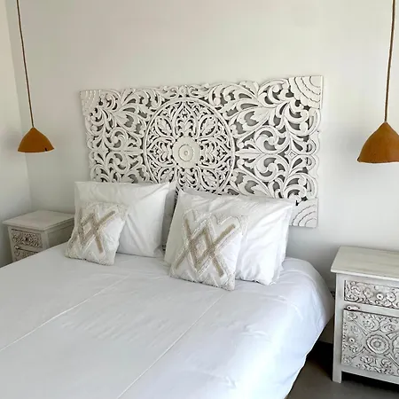 Casa Arrifana بيت للعطل