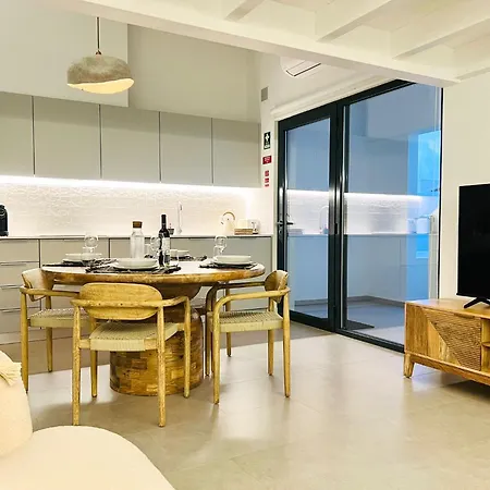 Casa Arrifana بيت للعطل